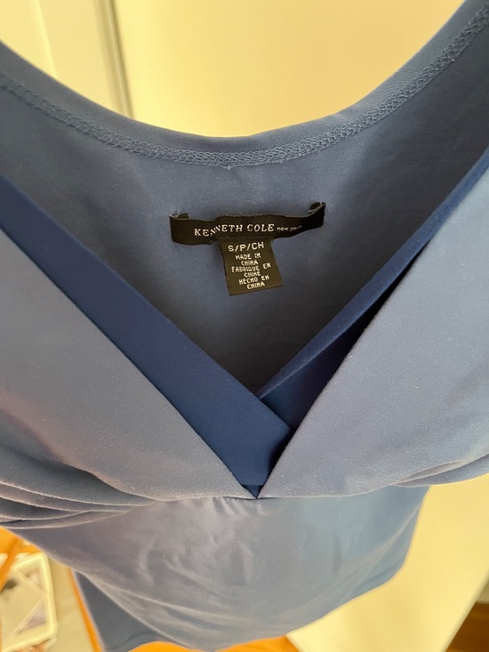 Kenneth Cole Top - Picture 3 of 3